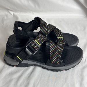 Kuru Current Womens Size 8 Black Gray Beach Walking Outdoor Strappy Sandals